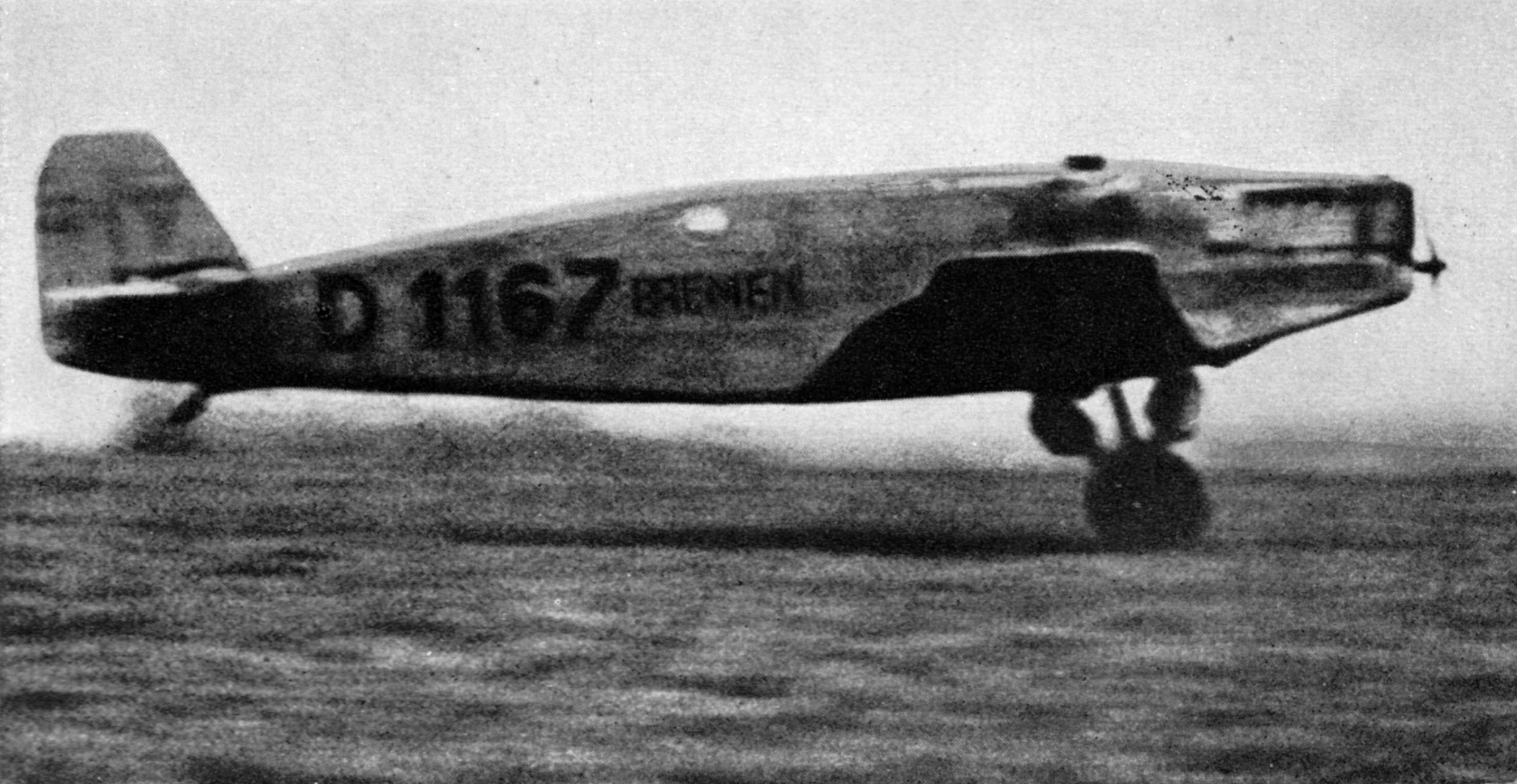 Das Junkers-Flugzeug beim Start zum Atlantikflug